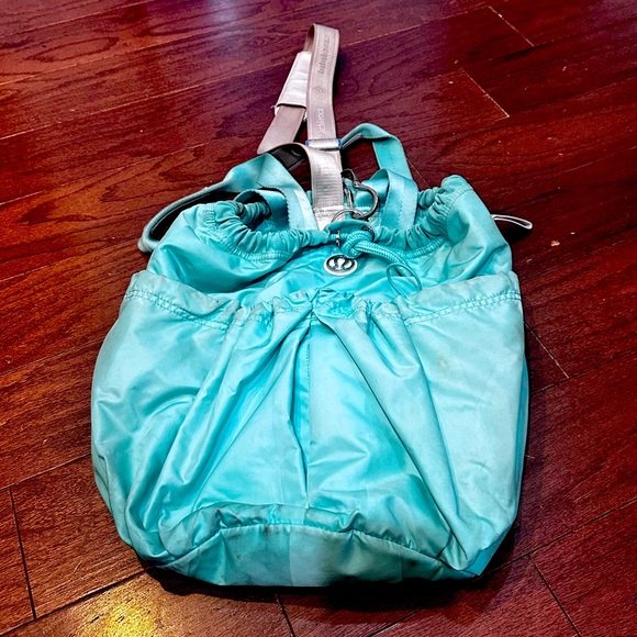 lululemon athletica Handbags - Lululemon Teal Pull-String Gym Duffel Drawstring Shoulder Strap Athletic Bag